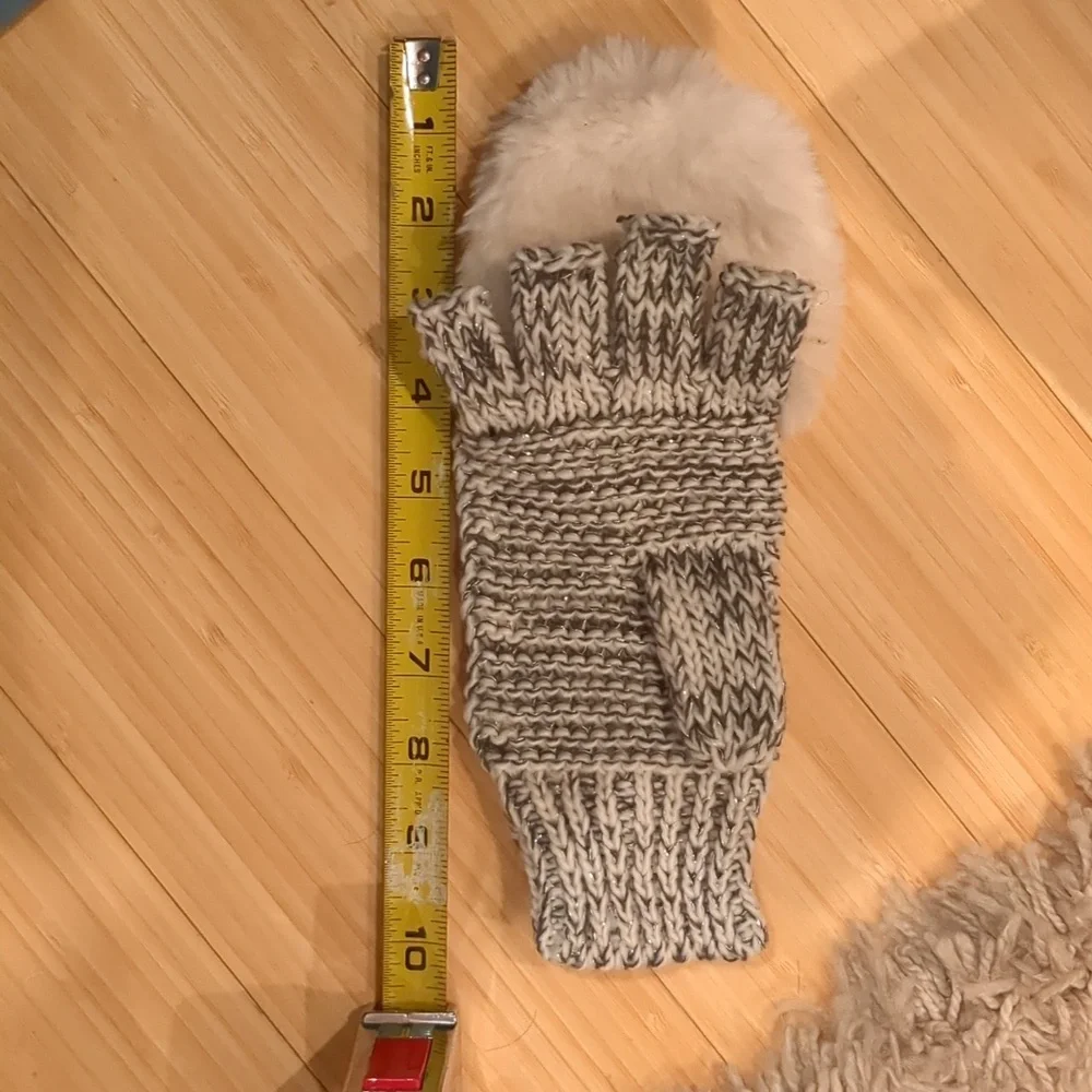 NWOT Convertible Mittens to fingerless gloves